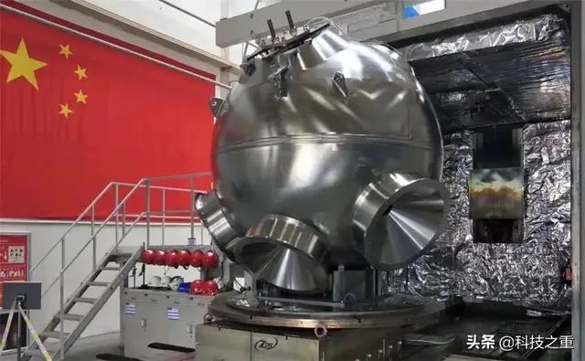 “奋斗号”凭什么它能“一口气”下潜到海底10000多米？