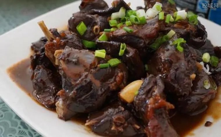 武夷山天价麝香肉 餐馆有意宰客结账竟要48元一两