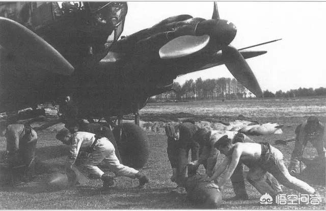 克里米亚战役可以称得上是曼施坦因的神操作，那到底“神”在哪里？