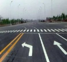 全国今日高速将迎拥堵高峰,出行选择哪种方式最为合理?