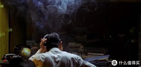 《花样年华》影评 放任如果在心底咆哮，也不过徒增懊悔