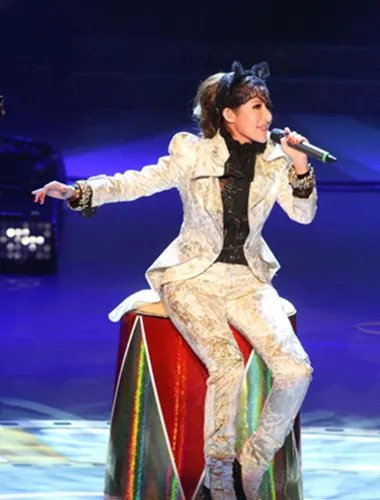 萧亚轩金马奖 柔和与力量的结合