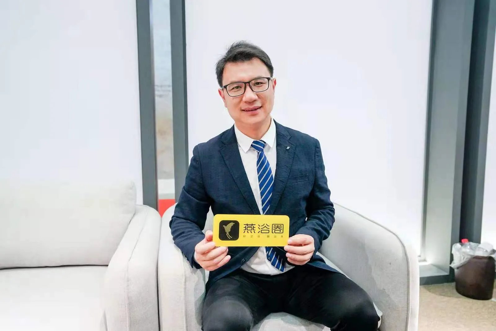 富兰克亮相2021上海厨卫展：一场光与影的奇幻之旅