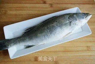 清蒸海鲈鱼