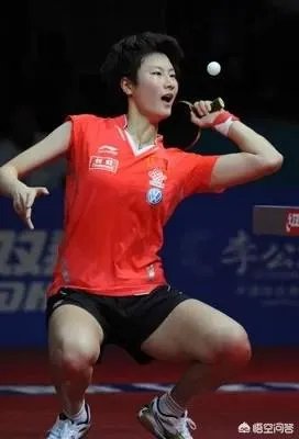 为什么丁宁的下蹲式发球这么厉害?