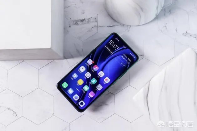 目前“性价比”最高的三款千元智能手机有哪些？