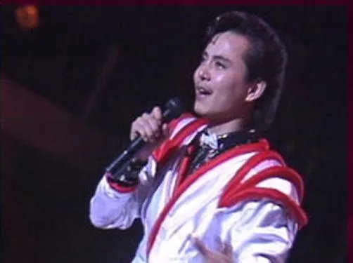 你还记得深圳歌星周峰吗？