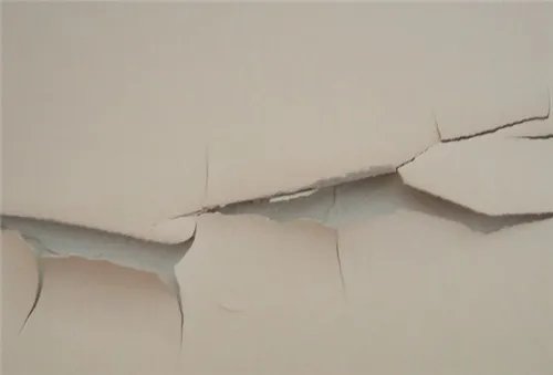 墙上有裂缝怎么办