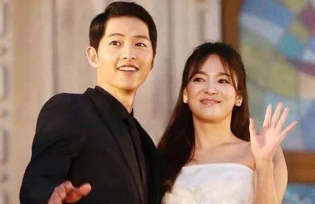 宋慧乔宋仲基宣布离婚，你觉得爱情和婚姻是怎样的关系？哪个更重要？