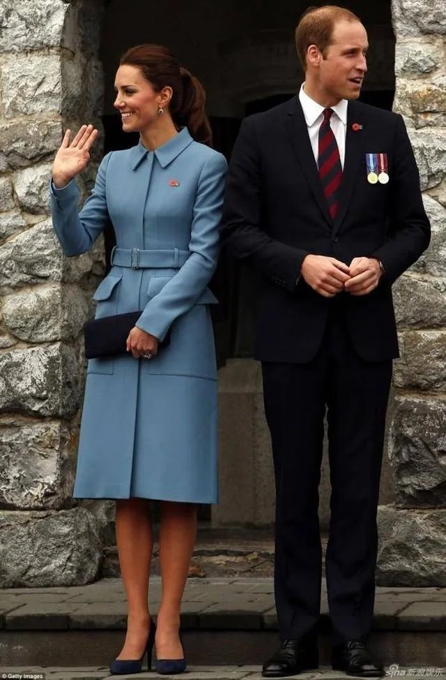 穿正装要不要把衬衫塞进裤子？