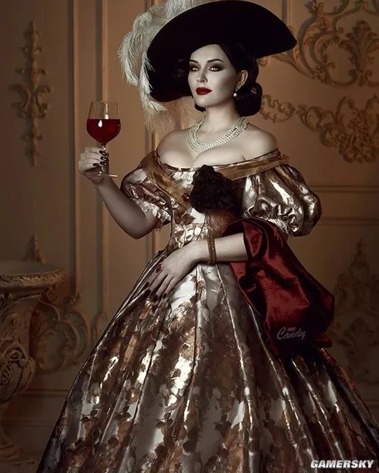 COSPLAY图赏：俄妹COS《生化8》吸血鬼夫人 雍容华贵的优雅贵妇