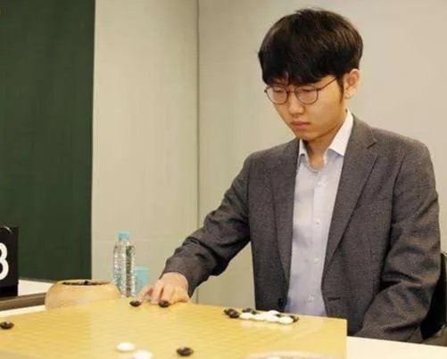 围棋目前谁厉害？