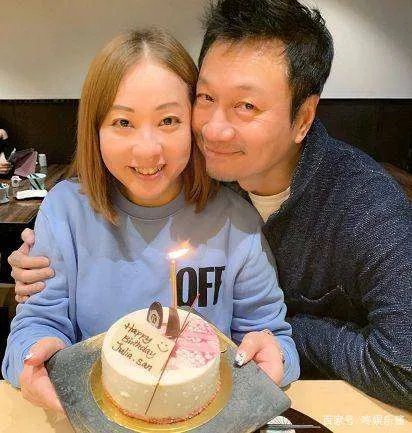 黎耀祥是TVB三届视帝，抛弃原配妻子，为何公开承认现任妻子是小三上位？