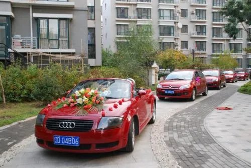 婚庆车队一般用什么车 结婚用什么颜色的车好