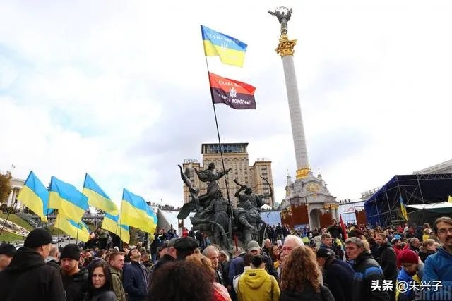 乌克兰议会为什么要罢免“外长”普里斯泰科，他不是泽连斯基任命的？