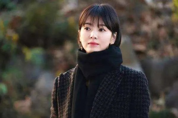 宋仲基离婚后私生活曝光,揭露了婚姻中什么残酷的真相