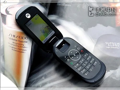 再降200元 摩托罗拉U9直破2000元大关