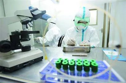 江西萍乡南美冻虾检出新冠，包装袋内的食品是否还能食用？