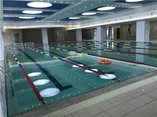 恒温泳池需要什么设备