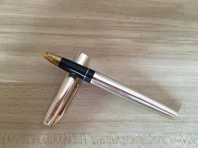 练习钢笔字应选用什么样的钢笔?