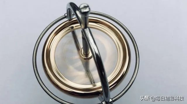 陀螺仪原理是怎样整合到芯片里面的?