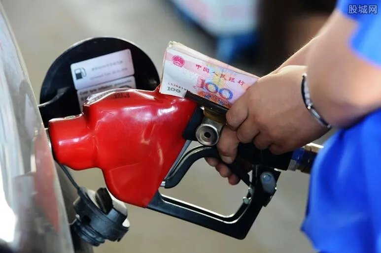 国内油价或将迎上调 下一轮调整时间是几时