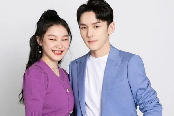 撒贝宁催婚李佳琦金靖,李佳琦金靖真的有CP感吗?