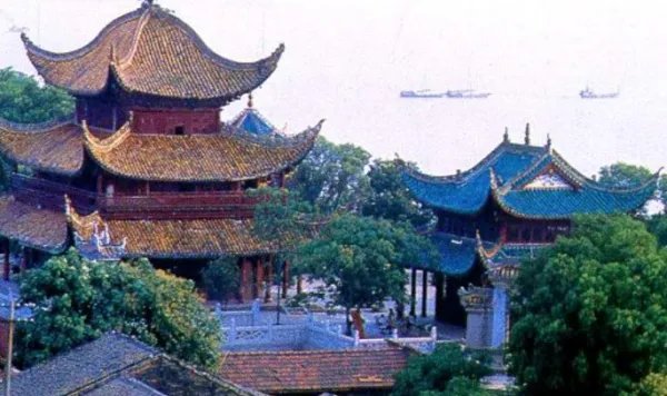 百无聊赖的意思是什么意思呢？谁能给解释一下