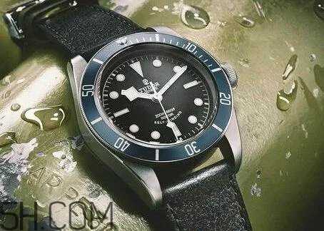 防水手表能带着游泳吗？防水手表可以泡温泉吗？