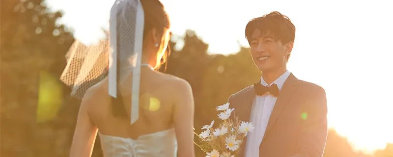 男士结婚西装如何搭配 男士结婚西装搭配方法