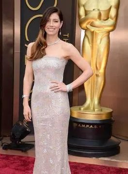 奥斯卡最贵十大礼服，你觉得漂亮吗？（图）