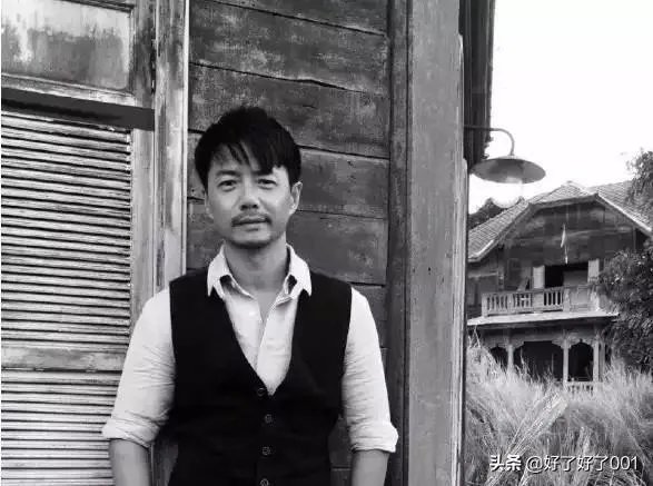 我承认很自卑，我真的很怕黑是哪首歌歌词？