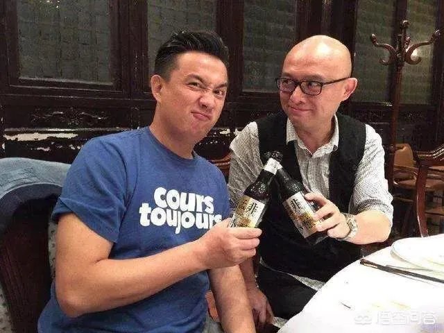 黄磊和孟非的火锅店关门了，有人说人均高消费终成“黄粱一梦”，你支持明星以名气为招牌开店吗？