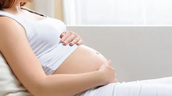 女性抽烟对怀孕的影响