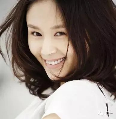 八年前唐嫣居然给王子文演配角,为什么唐嫣却红了这么久了王子文才开始红?