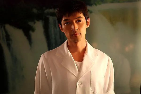 胡歌人气一直好，他身上哪些特质是让人喜欢的？