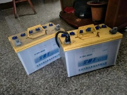 2019年回收旧电瓶多少钱一斤