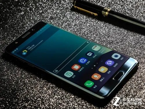 同样是黑配色 为什么这几款显得更高端