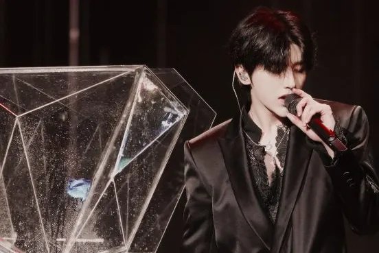 蔡徐坤应援色是什么 蔡徐坤粉丝口号是什么