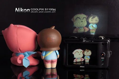 尼康:做工精良,时尚轻薄