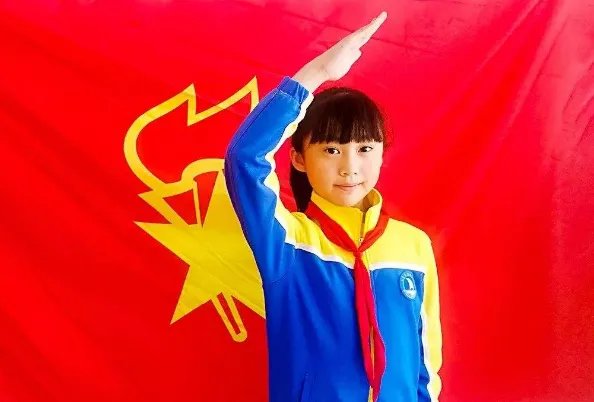 少先队队礼是什么