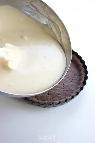 【红茶白巧克力慕斯派】