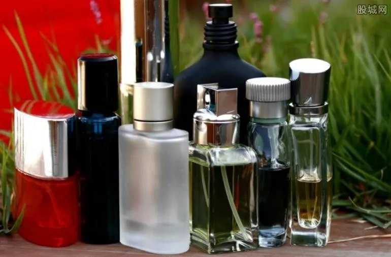 香奈儿5号香水价格 香奈儿5号香水多少钱一瓶？