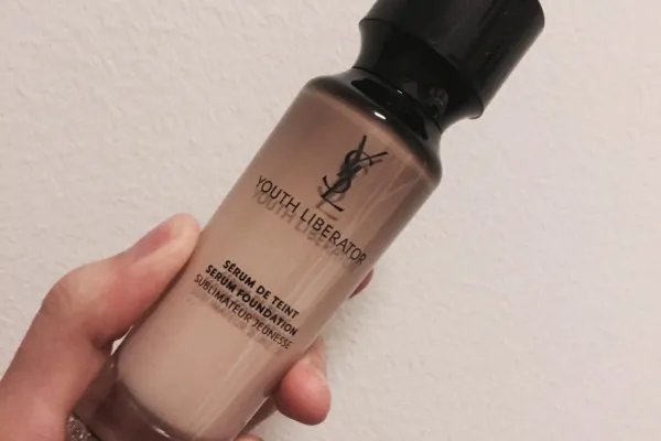 粉底液哪个牌子好？求推荐