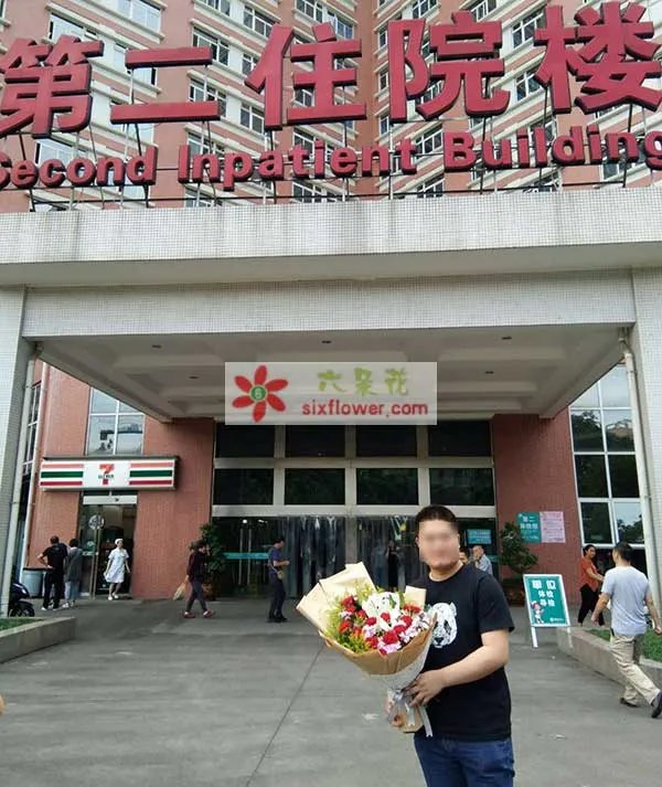 法国巴黎一医院门口发生枪击事件，你在医院门口见过哪些离谱的事？