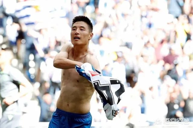 武磊谢幕战攻入赛季第三球，帮助球队锁定欧战资格，疯狂脱衣庆祝吃黄牌，如何评价？