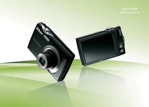 尼康：做工精良，时尚轻薄