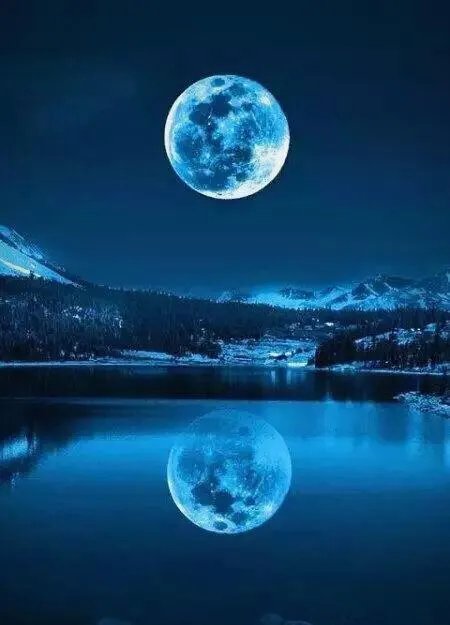 日落香残，免去凡心一点。求下联？