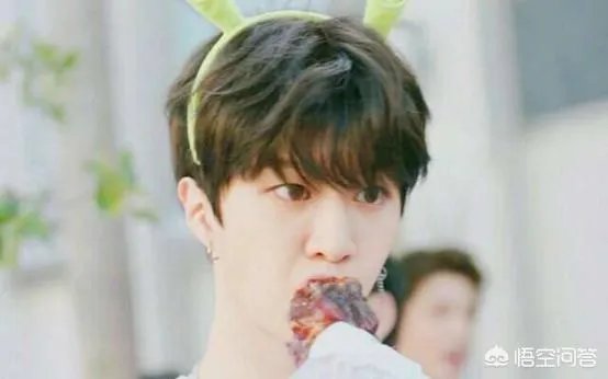 如何看待范丞丞当众叫粉丝“老婆”的行为?