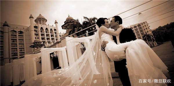 胡静风光大嫁进豪门，现在怎么样了？